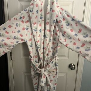 Djerf Avenue headband and robe in color Summer Berries